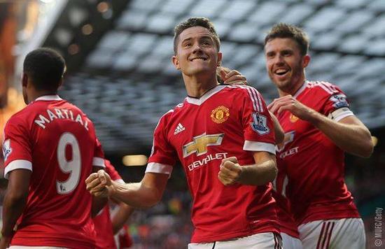 年轻球员尽 年轻球员尽